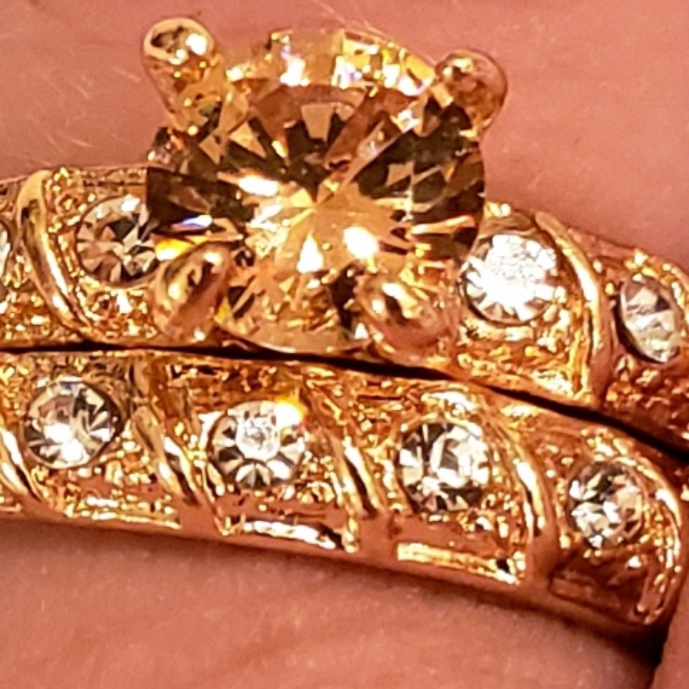 2 Piece 18K gold Filled wedding Engagement Rings